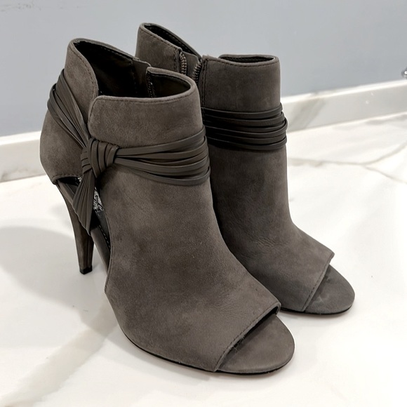 Vince Camuto Annavay Open Toe Booties - Picture 2 of 6